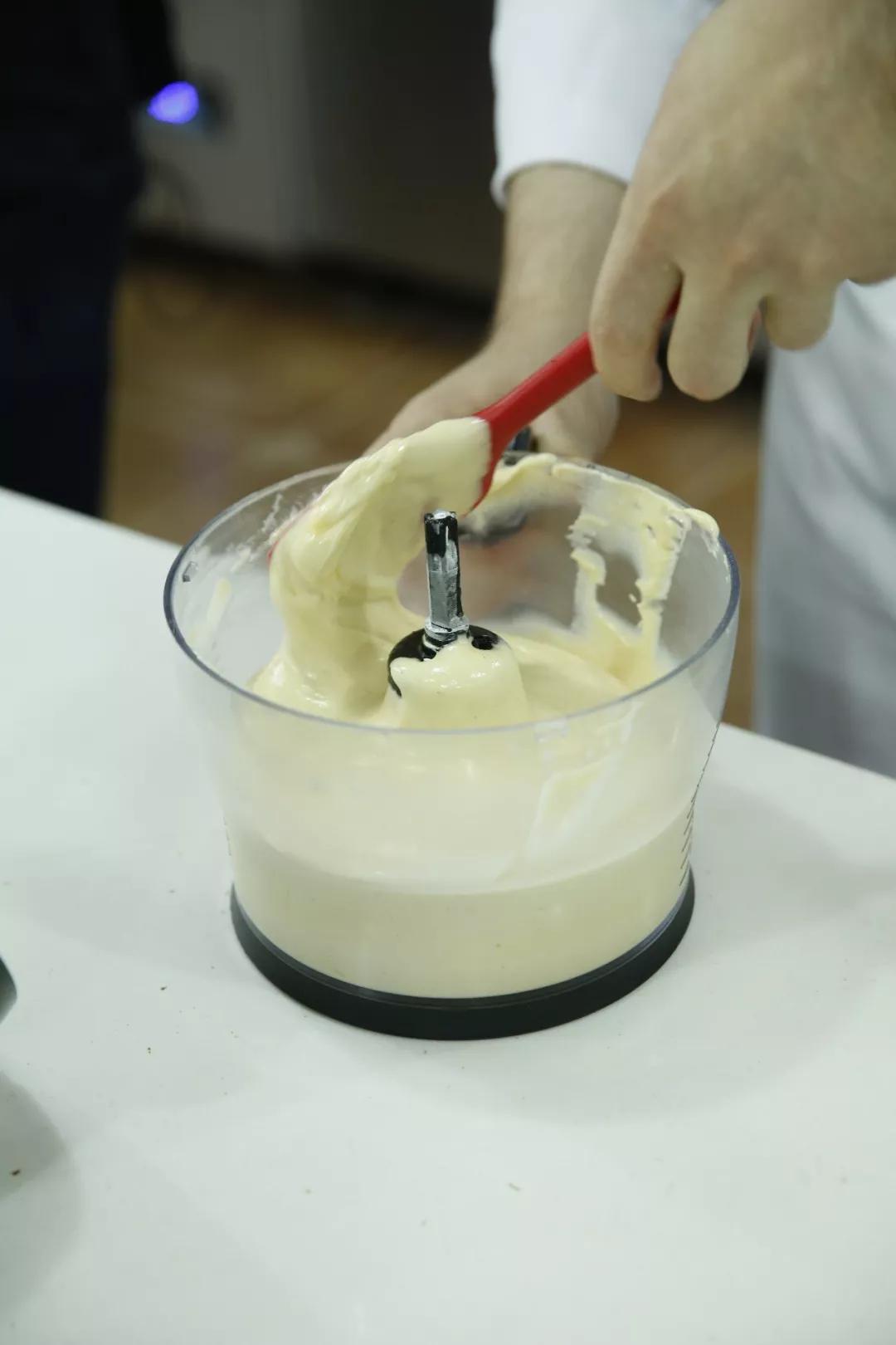 搅拌面团的最佳方法,面团的搅拌的过程