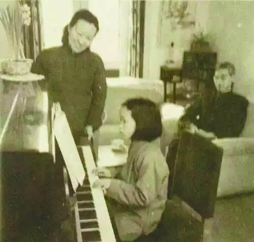 两弹一星功勋科学家的妻子,两弹一星功勋科学家与妻子