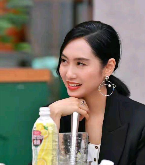 朱茵是黄贯中火的时候认识的吗,黄贯中说朱茵是他一生最大的运气