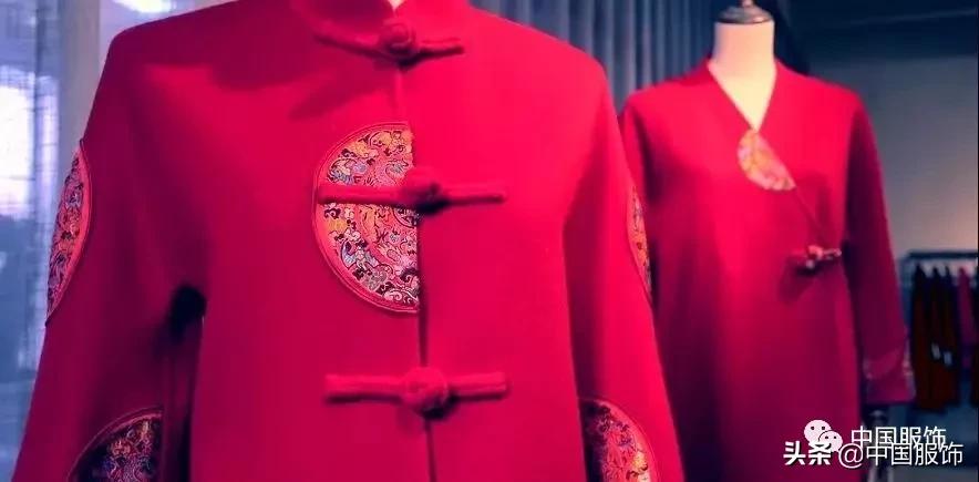 昭奈华裕陆*荣大**：一件羊绒大衣，坚守28年