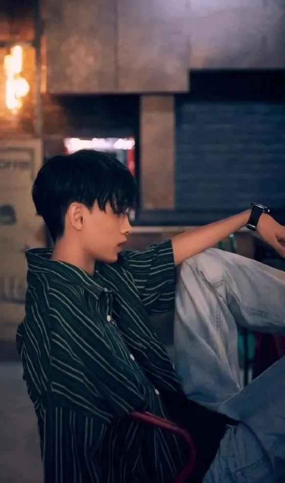 师兄团宠秦霄贤,师父有多宠小徒弟秦霄贤