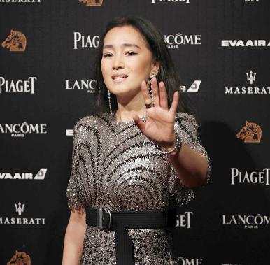 巩俐身为评委会主席,为何拒绝颁发金马奖?只因一颗爱国心!