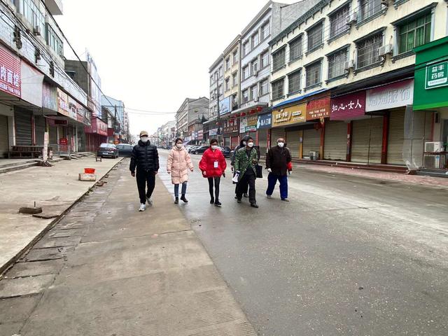 “一末代十杂,烧火带引伢”——记洪湖市戴家场镇社区主任胡广标