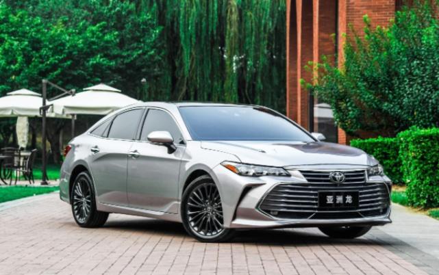 吉利汽车提前3年全系焕新国六b,2023年最火的国产轿车