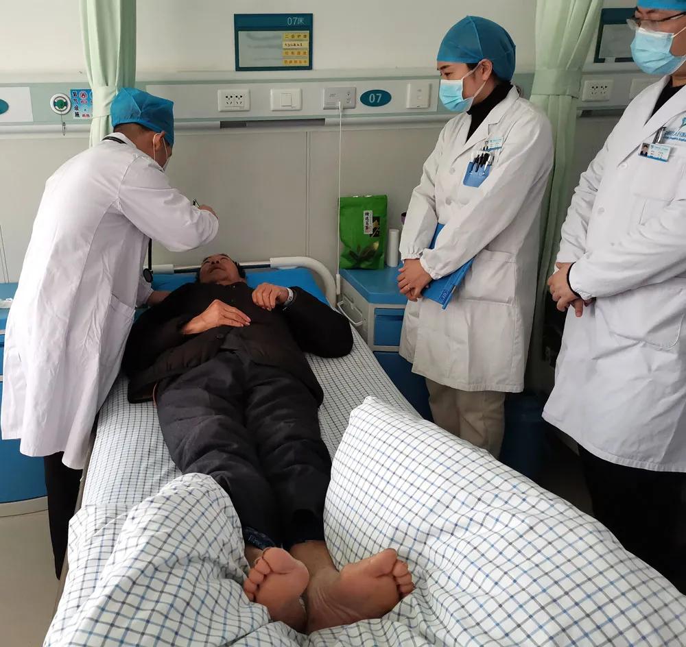 带教查房给年轻医师带来新感悟:纸上得来终觉浅,绝知此事要躬行