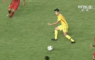 到处都是世界波！国奥主力中锋复制亚运会远射神迹！