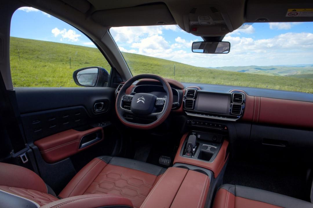 雪铁龙天逸插混四驱7座试驾,锡林郭勒草原上的骏马