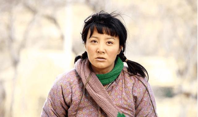 51岁陶虹风波后现身,47岁陶虹婚姻状况