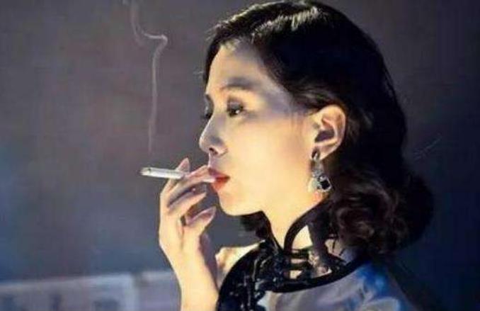 明星权志龙抽的什么烟一盒15万 (权志龙为啥抽15万一包的烟)