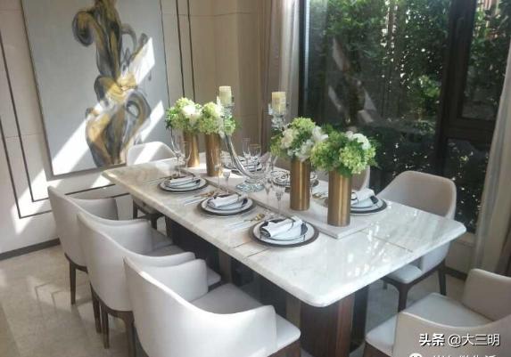 梅园国际大酒店最新消息,梅园国际大酒店温泉房