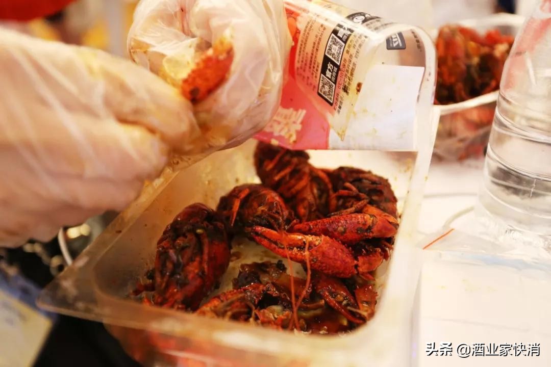 周黑鸭有没有不辣的鸭脖,周黑鸭对比绝味鸭脖