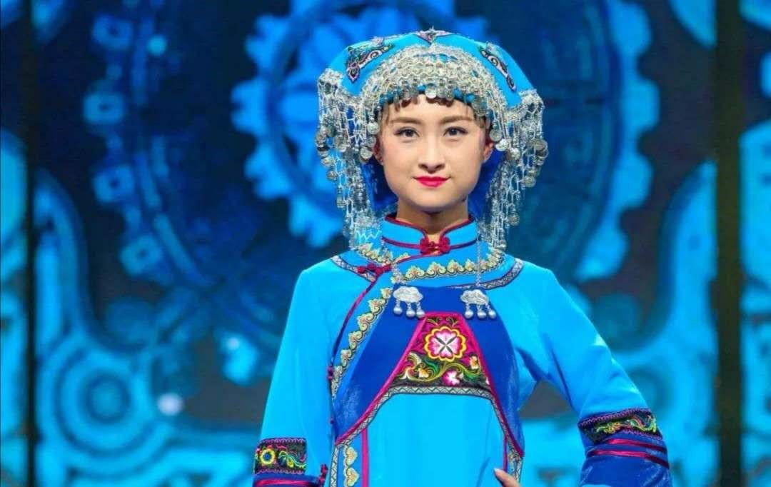 喜欢银饰送什么礼品,喜欢银饰的少数民族