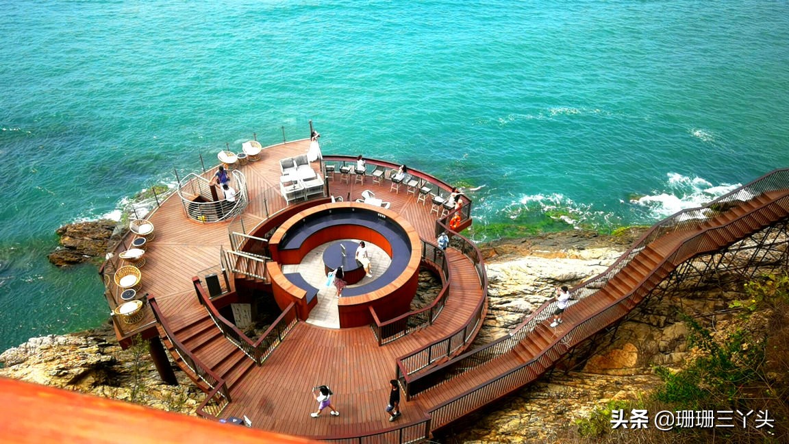 惠州市惠东县双月湾悬崖酒吧,惠州双月湾东山礁石酒吧景点