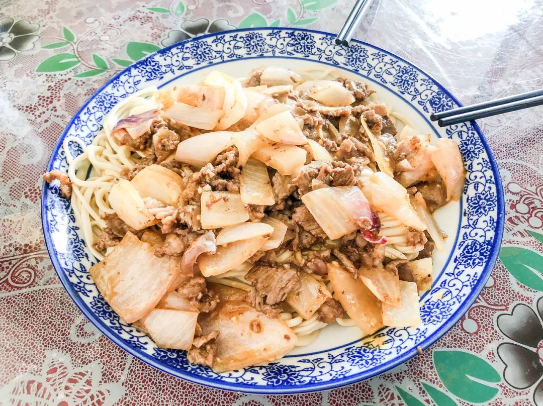 青海羊肉和宁夏滩羊哪个好,青海新疆内蒙哪里羊肉最好