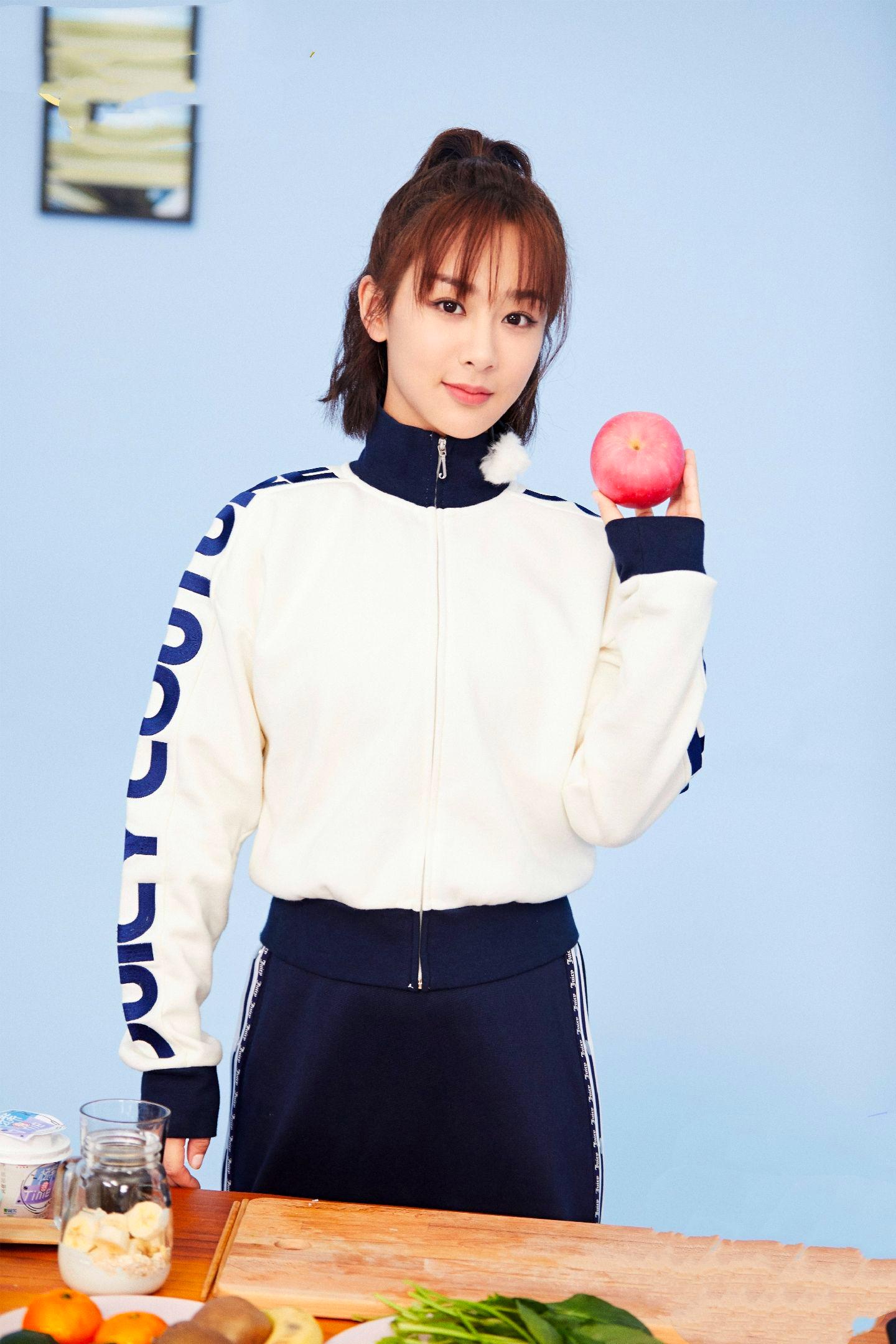 杨紫牛仔裤怎么穿搭,杨紫同款显瘦的裤子