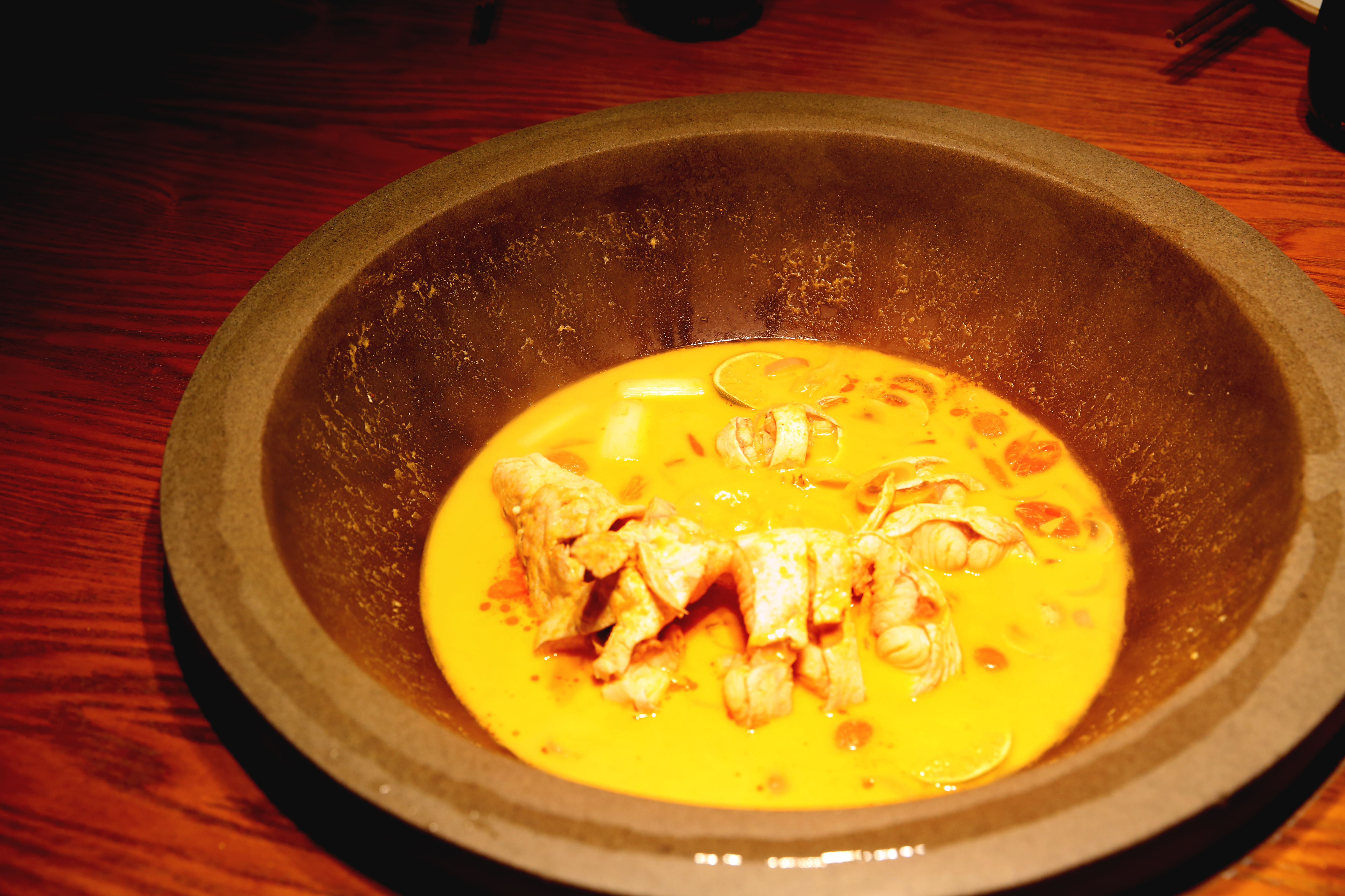 无刺石锅鱼绝对是舌尖上的美食,来场舌尖上的滋补之旅