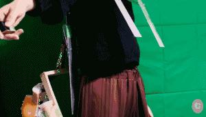 这个日本妹子为找男友发明200个沙雕玩意儿，设计师都没她脑洞大