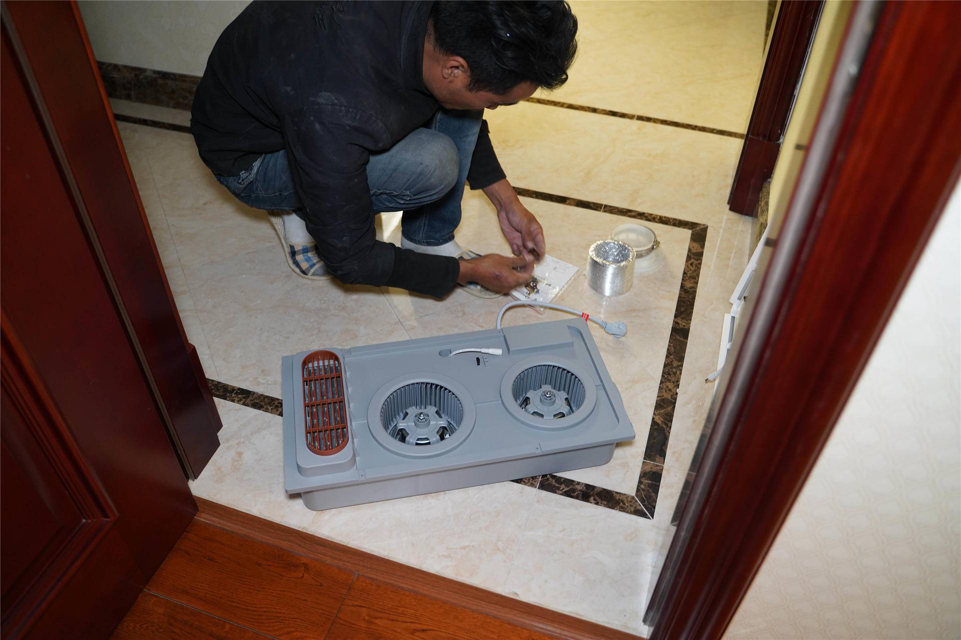 公牛y01b浴霸拆机视频,公牛y01b浴霸怎么串灯