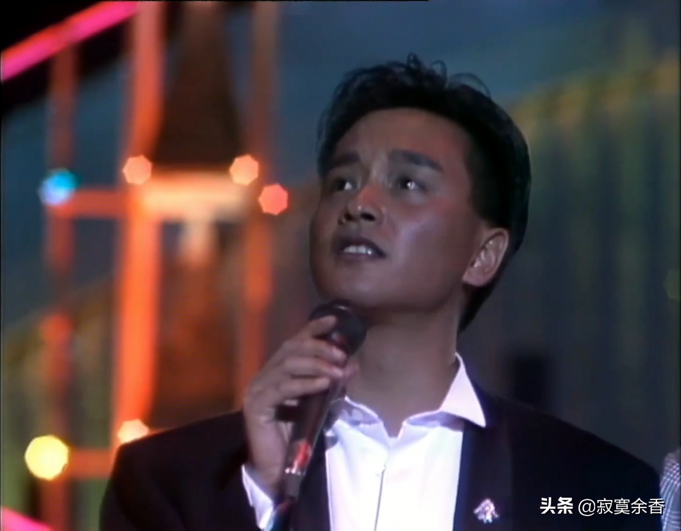 锁定85年群星劲歌荟萃，年轻时代的他们太惊艳太出彩了