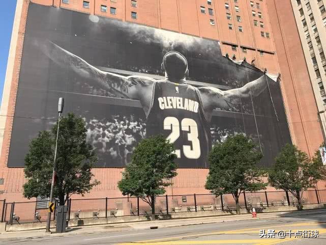 耐克广告语惹众怒别输给一只兔子,耐克的广告公司标语