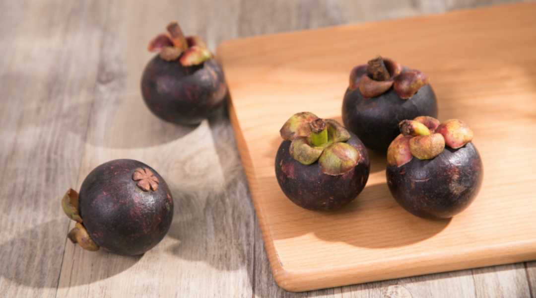 山竹清热滋养，医生提醒：食用山竹要注意4点