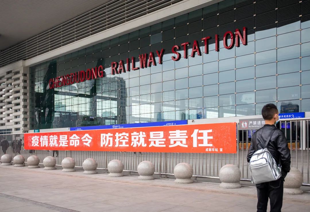 失业降薪的青年们，正在二手平台上抛售所有家当