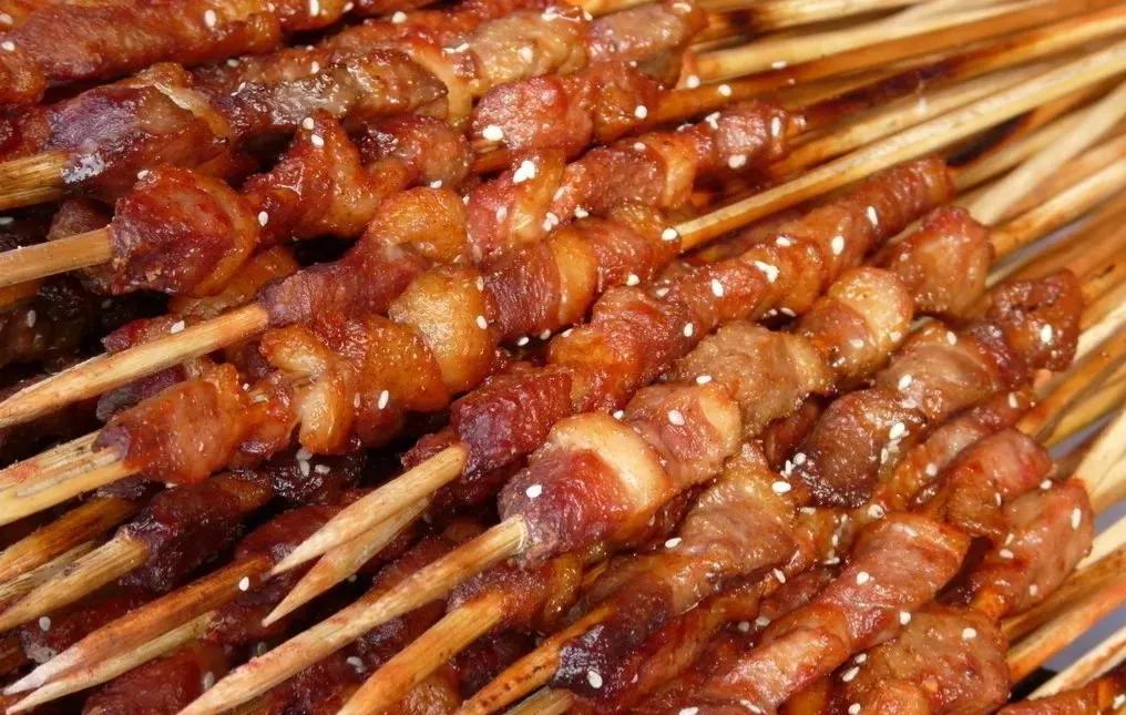 常用的最简单的烧烤方法,烧烤最奇葩的4种烤法