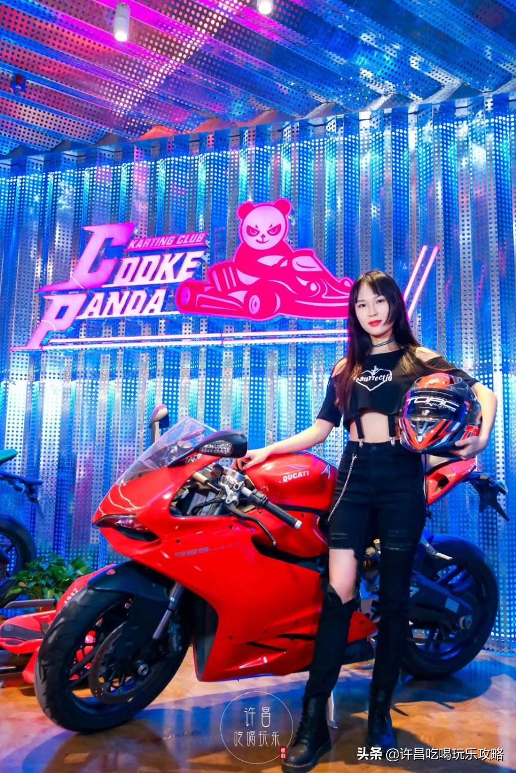 许昌科技广场下面竟然藏着一个卡丁车俱乐部，在朋友圈秒变酷盖