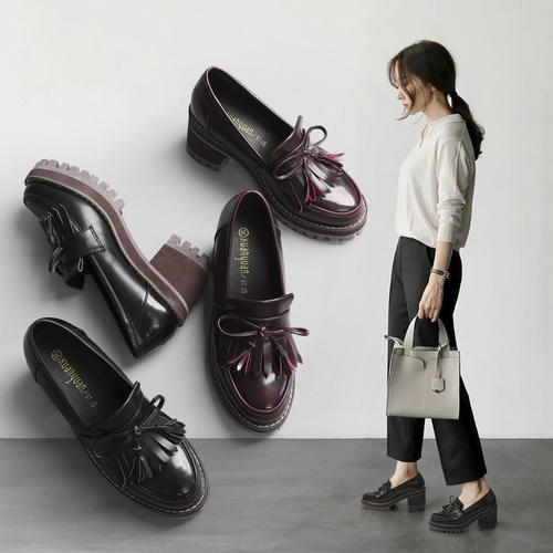 一起来学习潮流百搭的冬季鞋子 (日杂欣赏轻熟日系舒适气质穿搭)