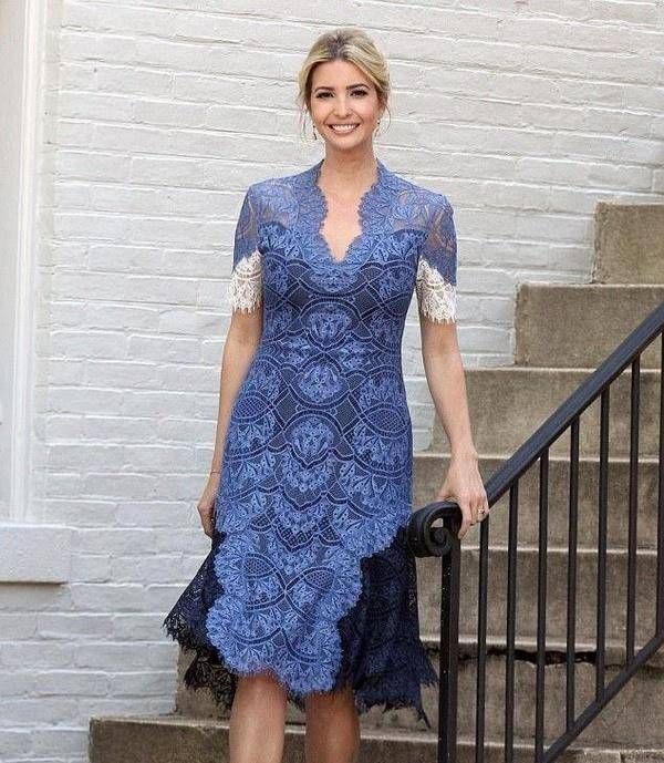 39岁伊万卡穿“金箔裙”亮相,勒出副乳真尴尬,都是太丰满惹得祸