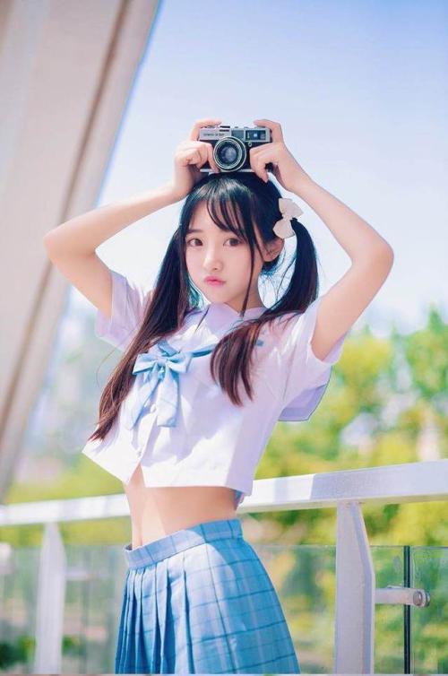 我刚上大学的时候就交了个男朋友,大学喜欢的学长