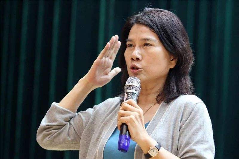 张磊力挺董明珠收购格力股份,张磊投资格力跟董明珠交谈