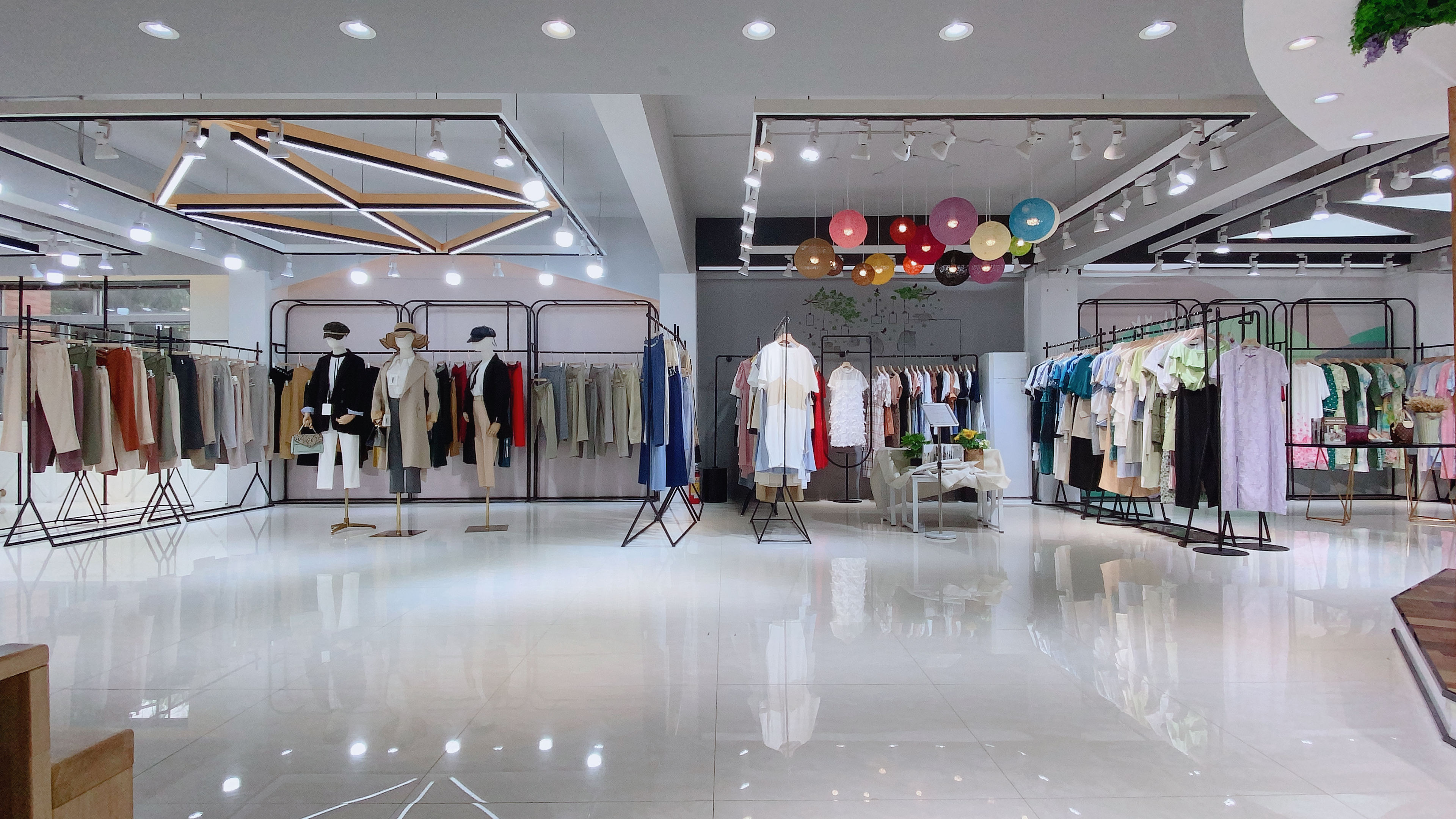 三彩女装官方旗舰店2021秋装直播,三彩品牌库存女装