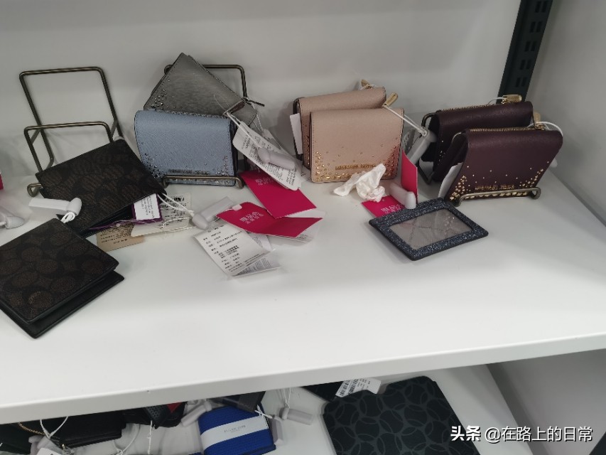 线上售卖的coach包都是奥莱款吗,coach唯品会包包