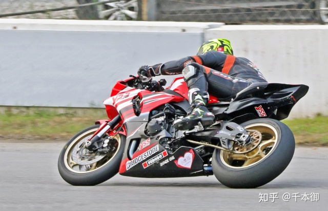 摩托车轮胎用哪种比较好,摩托车轮胎前后轮胎规格一样吗