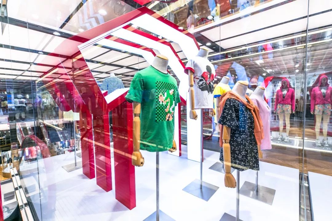 上海五角场合生汇优衣库,上海最大的优衣库在哪里