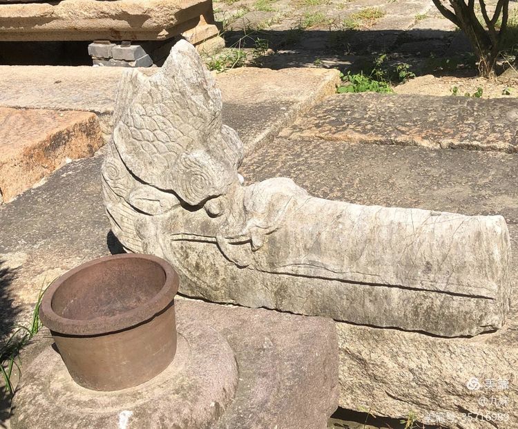 走进风雅石园，位于王店镇聚宝湾景区里