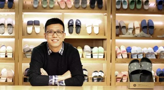 跟椰子拖鞋一样脚感,踩屎感椰子拖鞋穿搭