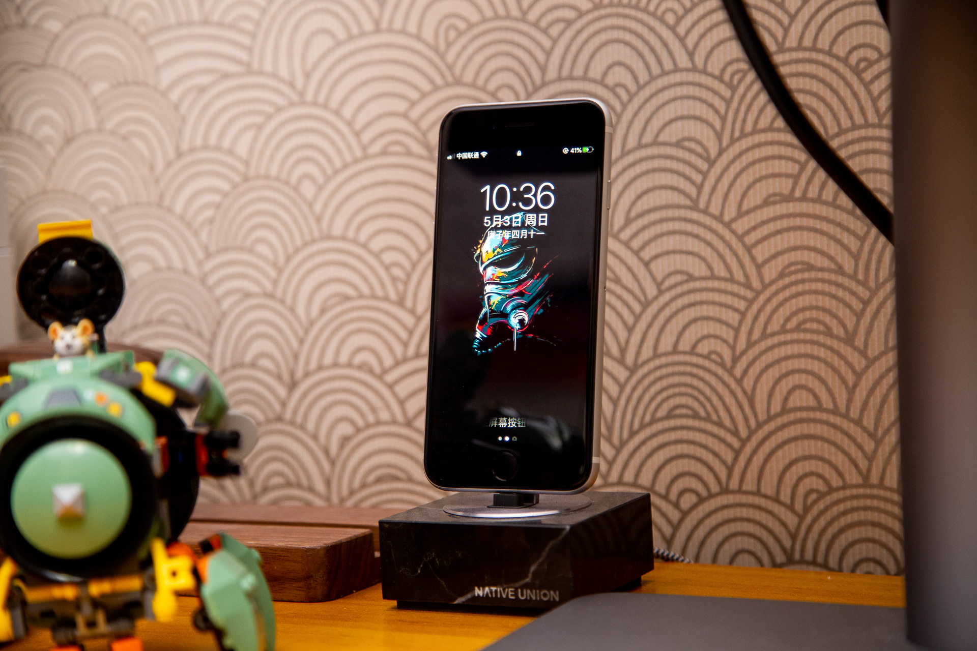 书房桌面价值5W？我的Mac桌面分享