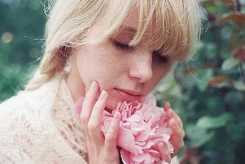 爱上了一个有家室的人古诗,一个有家室的男人爱上你怎么办