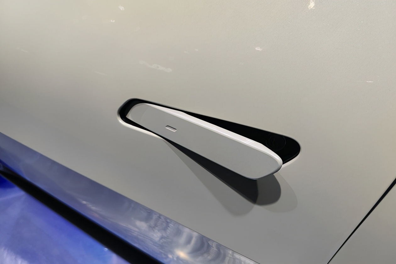 璧蜂簹ev6浜浉涓婃捣杞﹀睍鏂拌璁￠珮缁埅,鏂版璧蜂簹ev6姝ｅ紡鍏竷