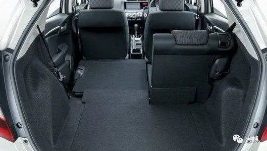 本田飞度第一代到第四代外观图片,本田飞度三代真实驾驶感受