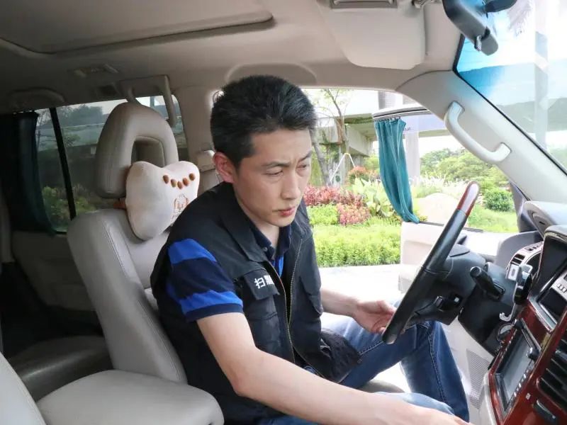 连续通过几场大考,他长舒一口气......