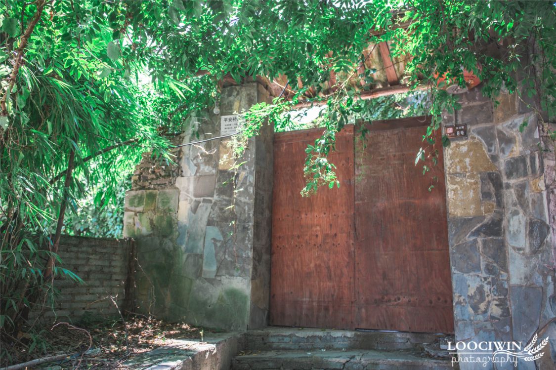 贵州除了千户苗寨还有其他玩的吗,贵州千户苗寨外的古镇