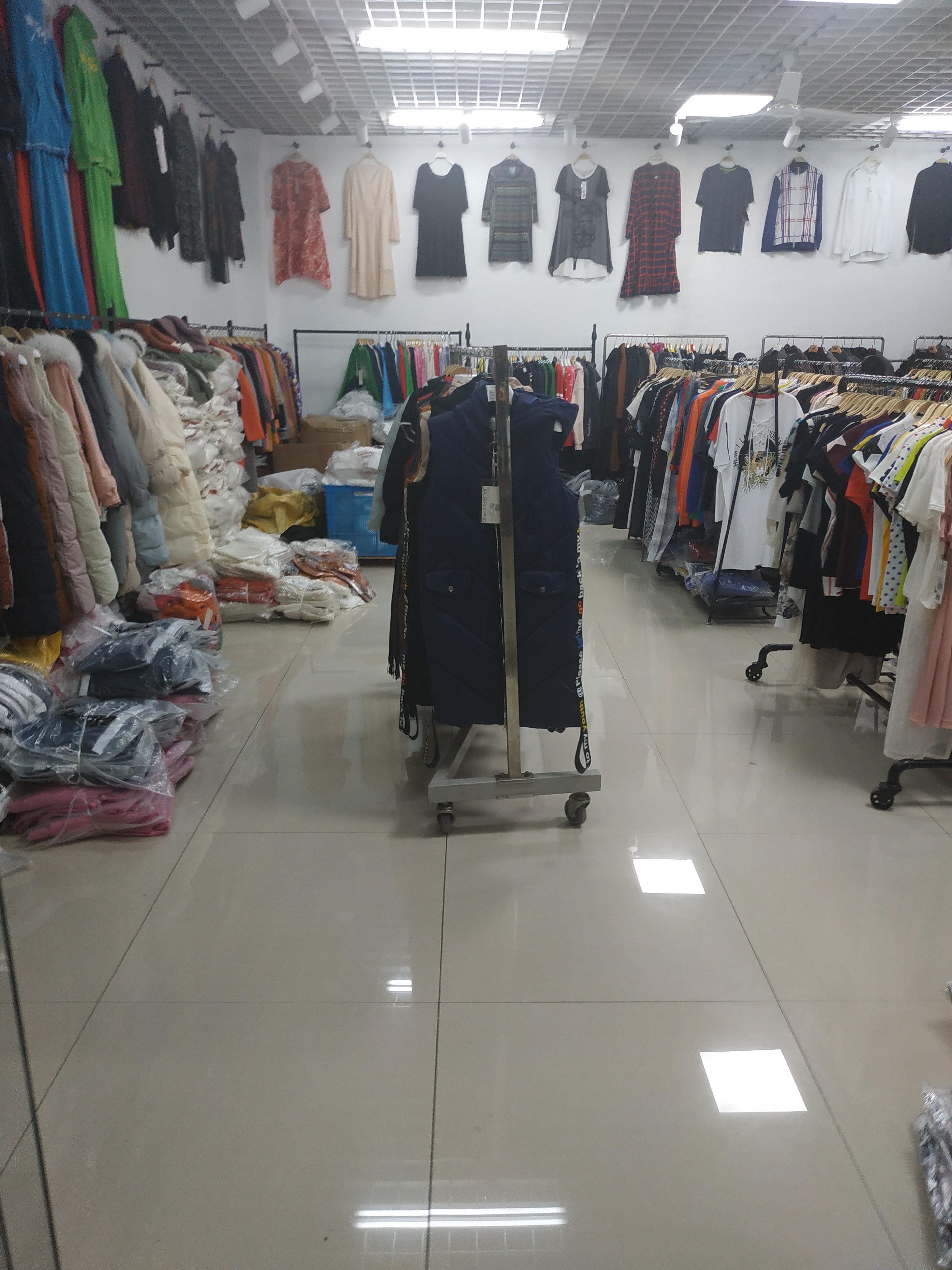 服装整理库存的技巧和方法,服装换季清货也是有技巧的