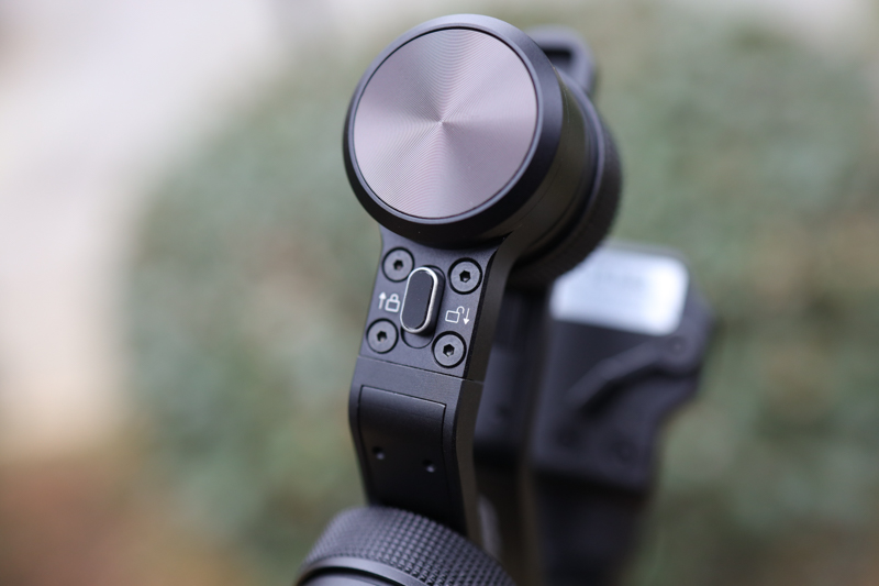 手持稳定器手机和运动相机一体,兼容手机和运动相机的稳定器