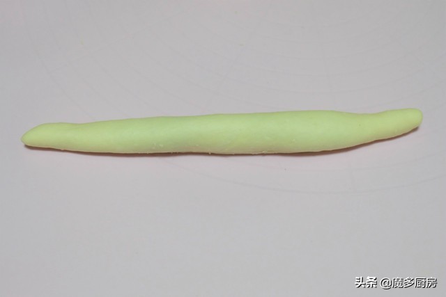 新手做面包用手揉面哪种方法简单,如何揉面发酵做面包