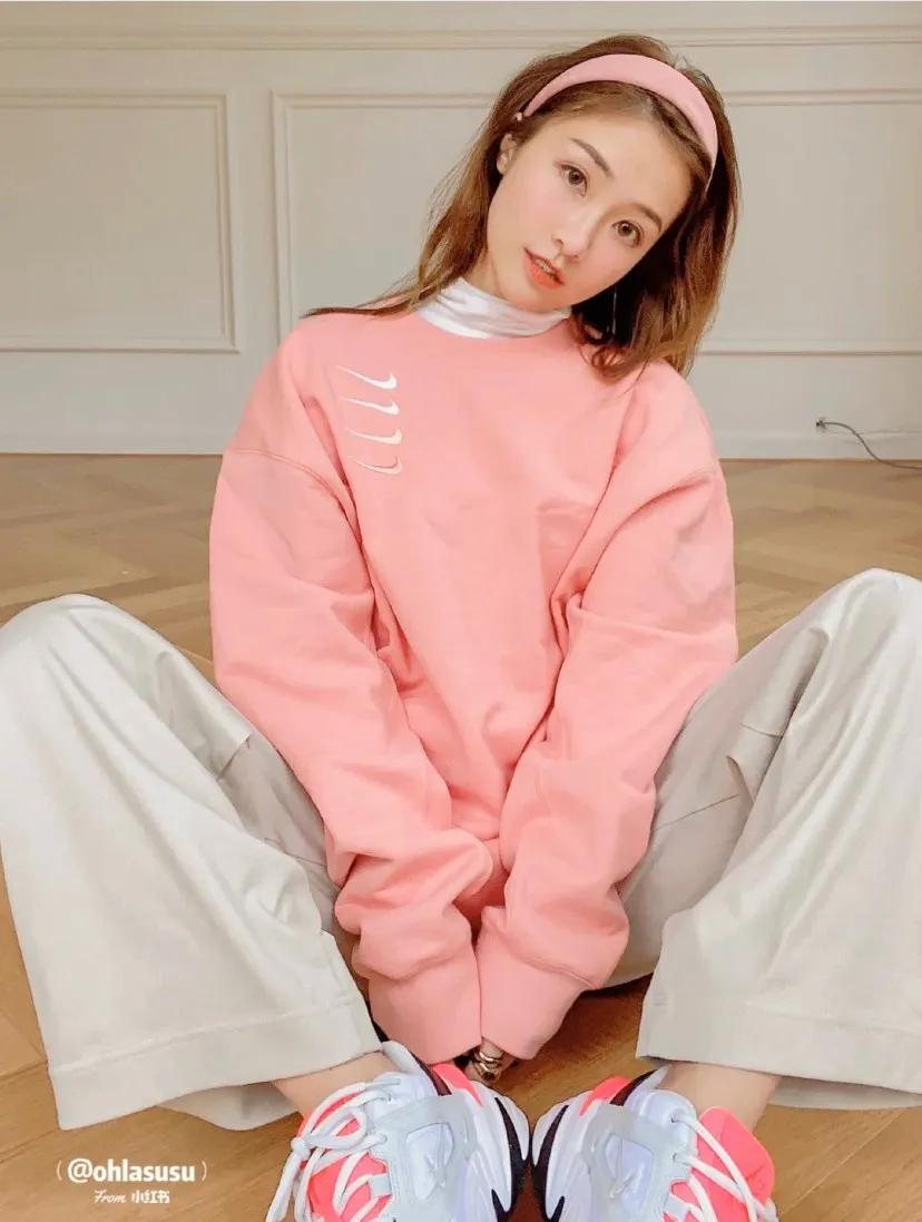 nike联名款卫衣套装,nike这件卫衣也太好看了吧