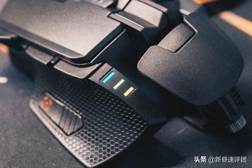 PMW3389加持，模块化设计鼠标骨伽700MEVO评测