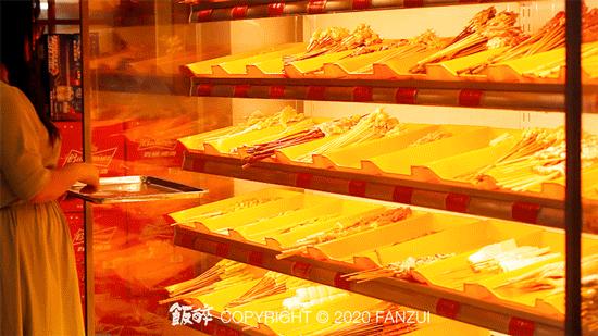 *男猛**深夜在线烧烤！柠溪这间3年串串界老店，变了…